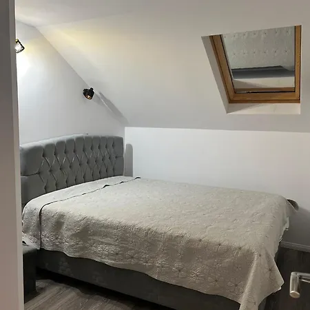 Apartament Mansarda Venus Ramnicu Valcea Exterior photo